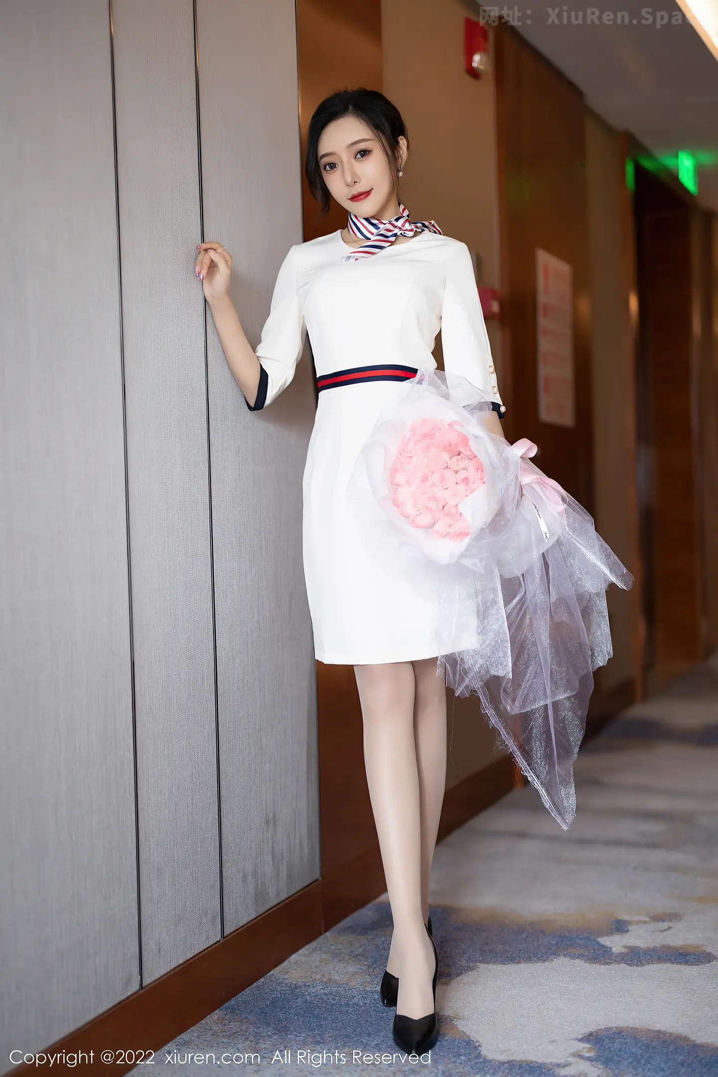图片[5]-[XiuRen秀人网]VOL.4963 女神王馨瑶yanni白色连衣短裙露红色内衣配原色丝袜诱惑写真71P-秀人网官方网站